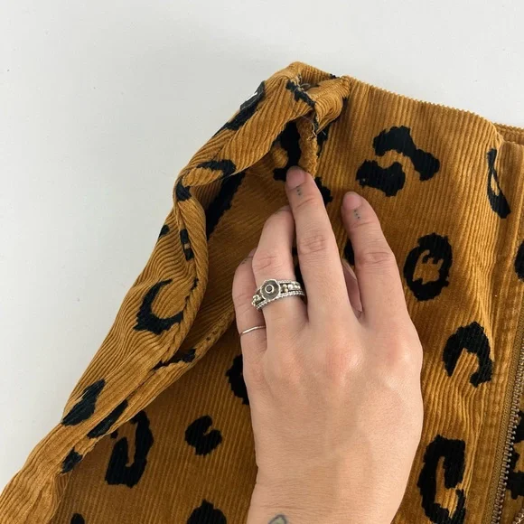 Obey Leopard Print Corduroy Mini Skirt 26 Tan Black Zip Front Y2K Punk Grunge - Picture 4 of 7
